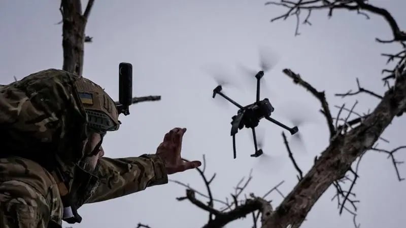 Ukrainian army faces serious FPV drone shortage, BBC