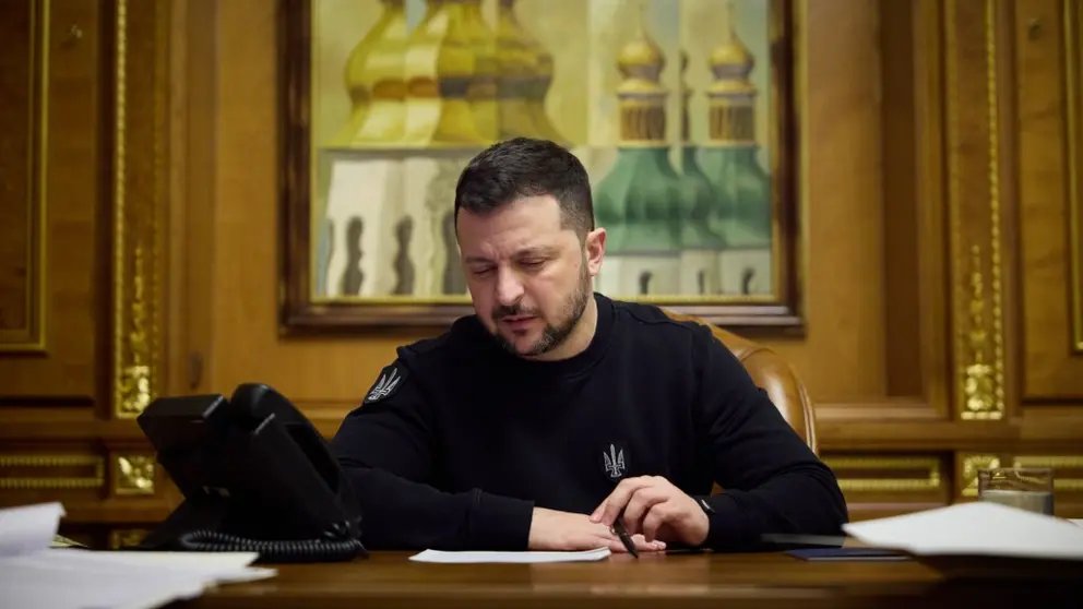 Zelenskyy returns to Kyiv, holds Staff meeting on battlefield updates
