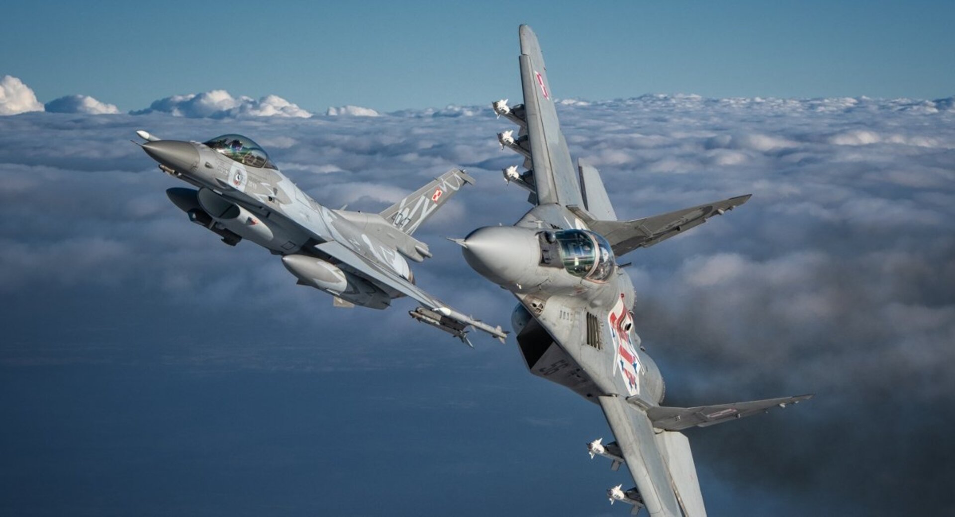 Poland scrambles jets amid massive Russian strike on Ukraine