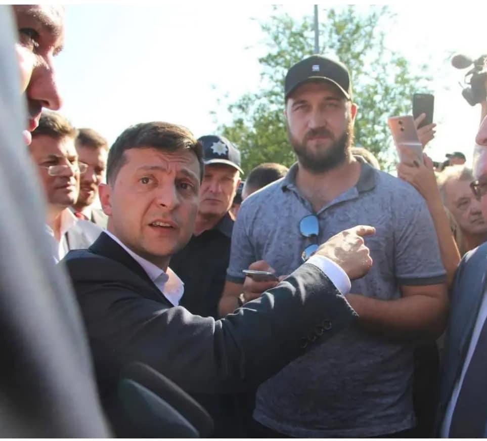 Zelenskyy’s friend, actor Khanumak, active in election campaign, five years later…