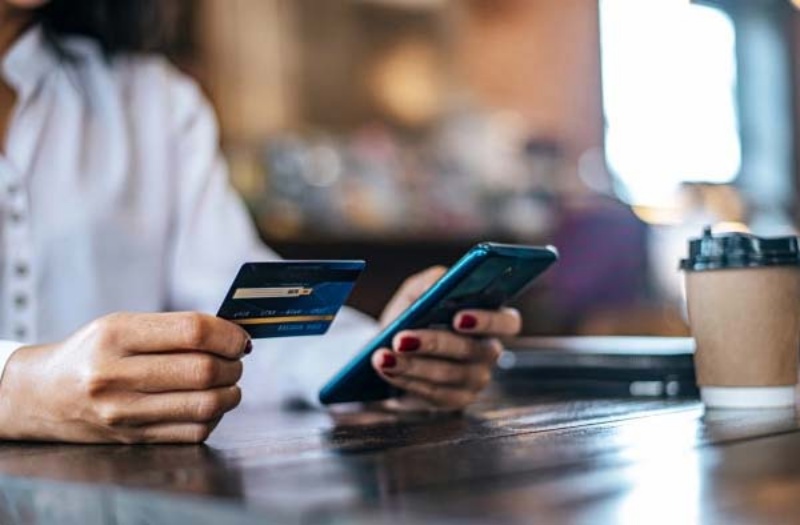 Card Transfer Volume Drops by UAH 80 Billion Monthly After Restrictions