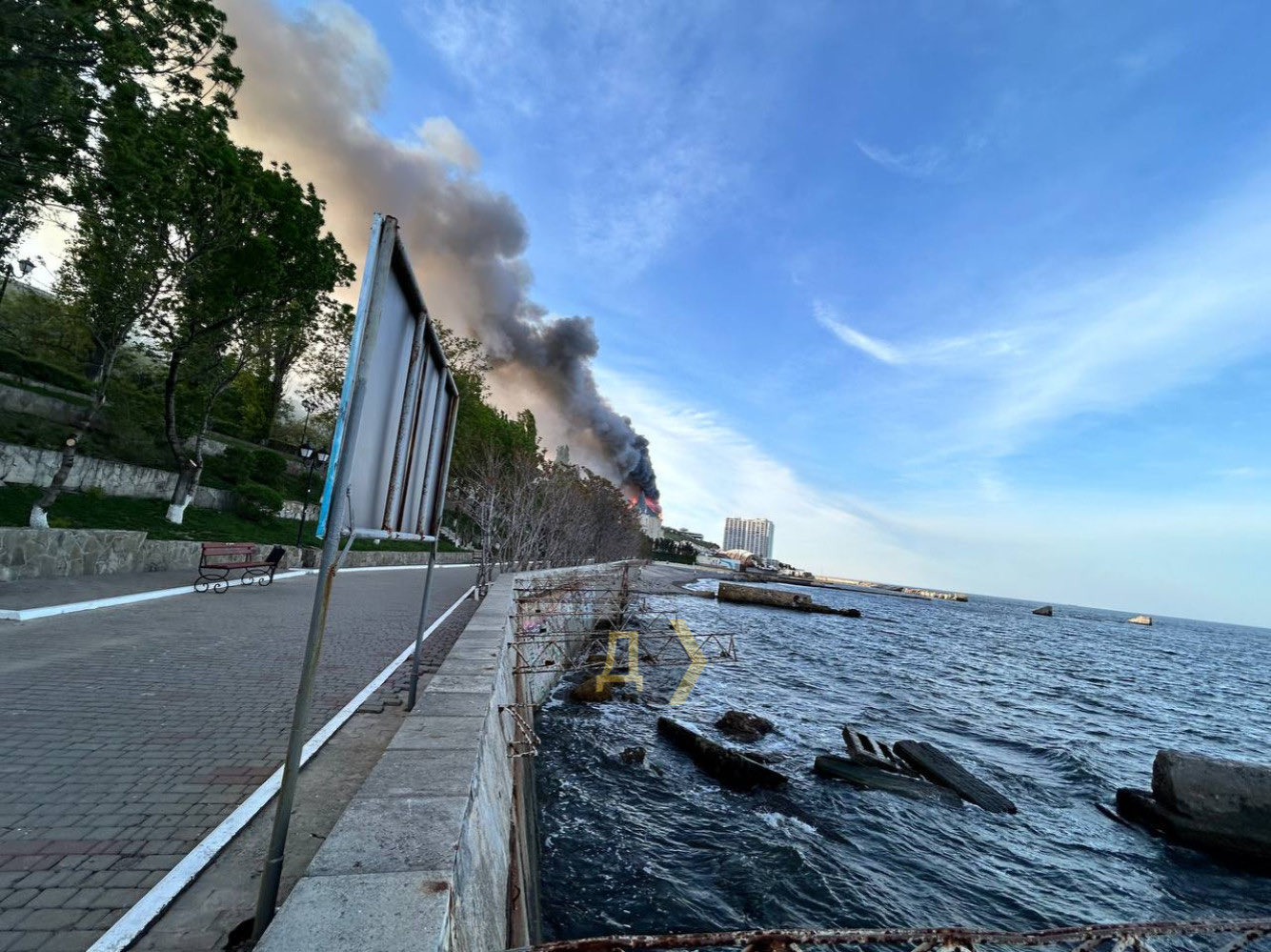 Death toll rises to 6 after Russian cluster munition strike in Odesa