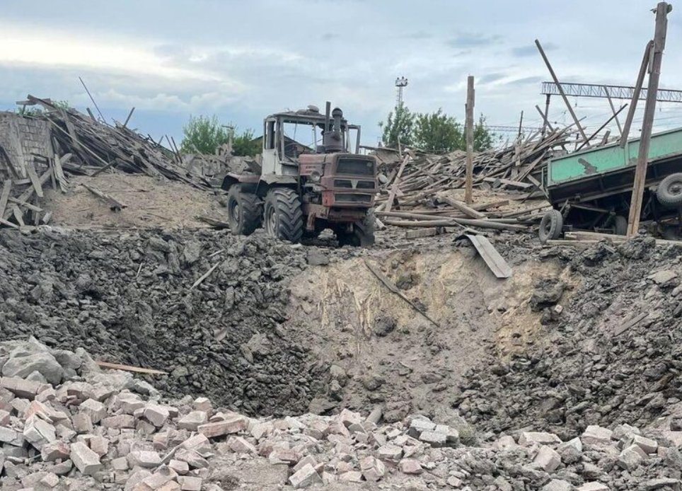 Russia strikes Donetsk with missiles, children killed