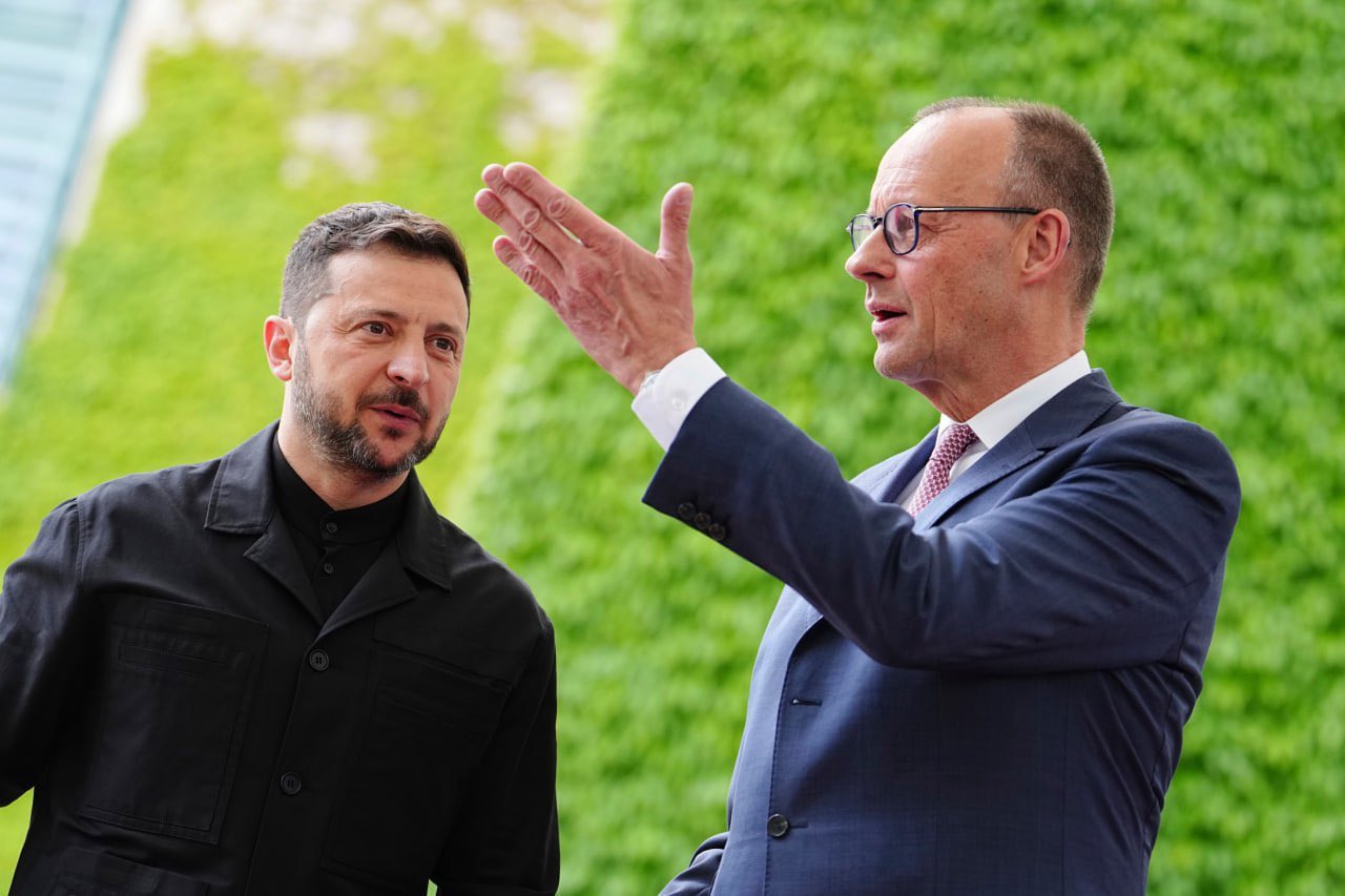 Zelenskyy on territorial dialogue: Different positions, personal message conveyed