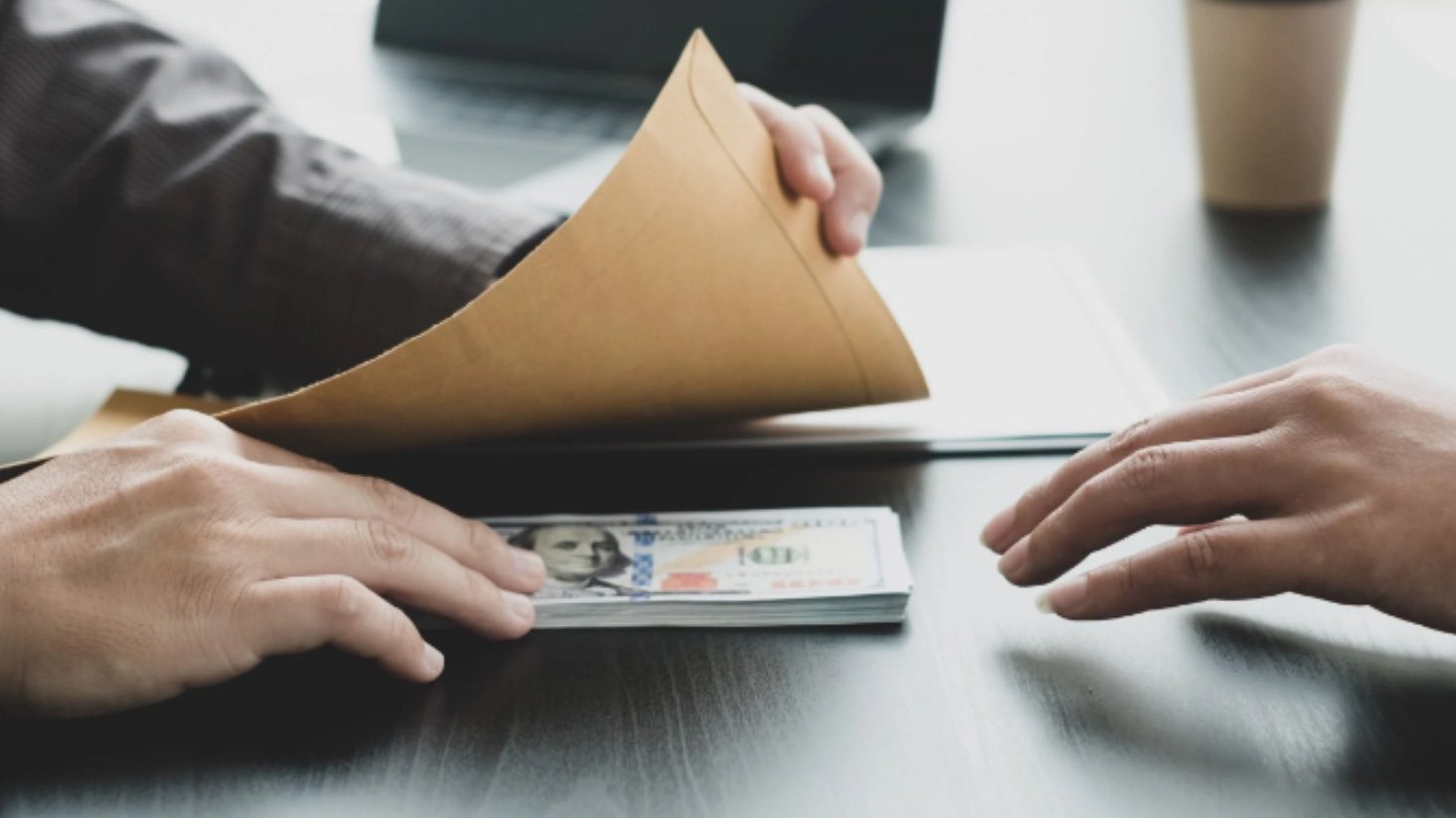 25% of Ukrainians Bribed Due to Corruption, Study Shows