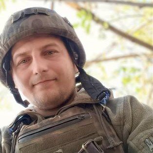 Homage to fighters fallen facing the Russian invasion