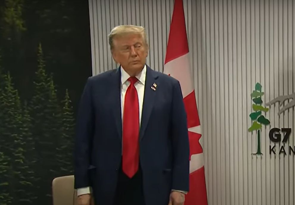 Trump delays Russia sanctions over peace hopes