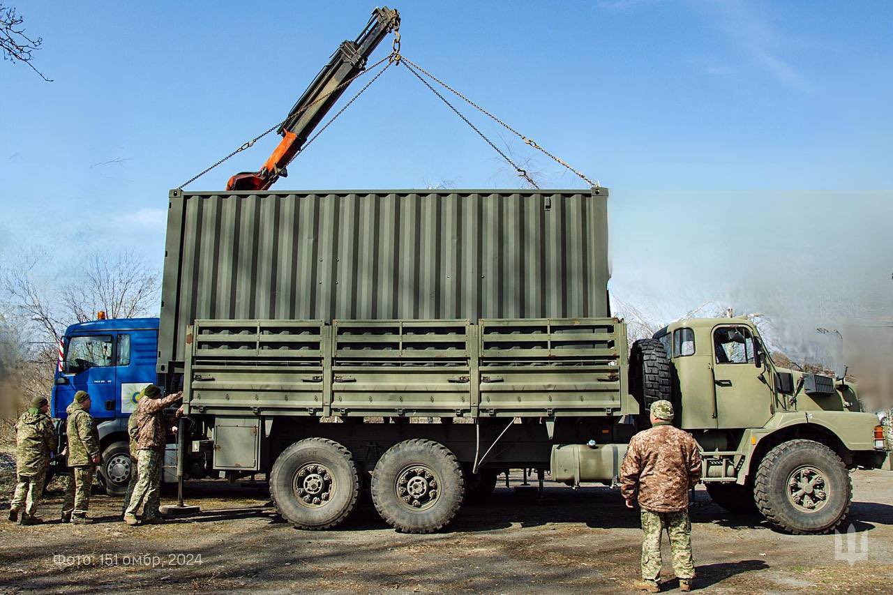 Volvo Fassi N10 truck for 151st Brigade
