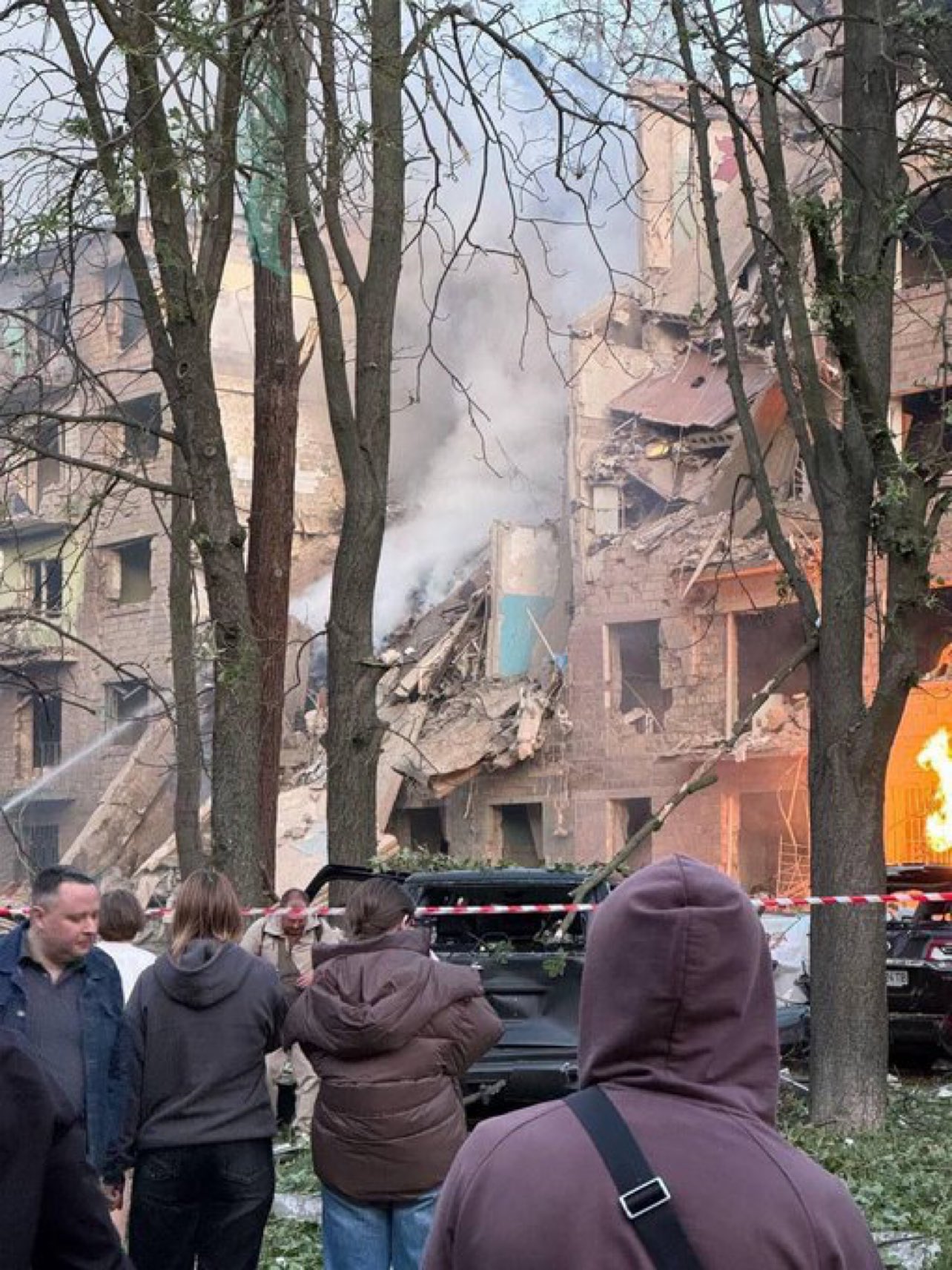 Another Russian strike: building destroyed in Kyiv