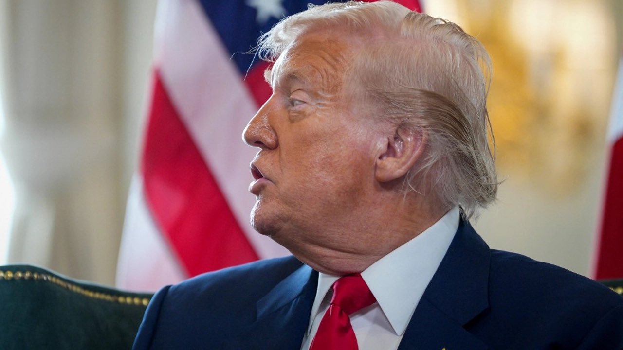Trump warns Medvedev over Russia threats