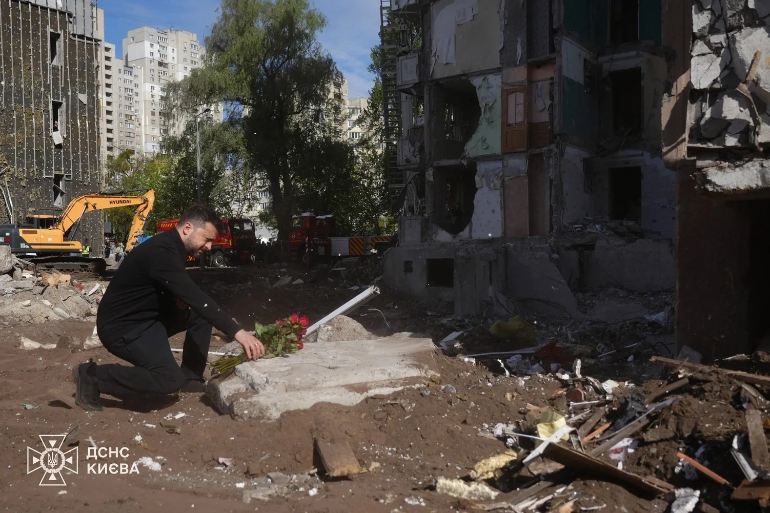 Zelenskyy visits site of missile strike