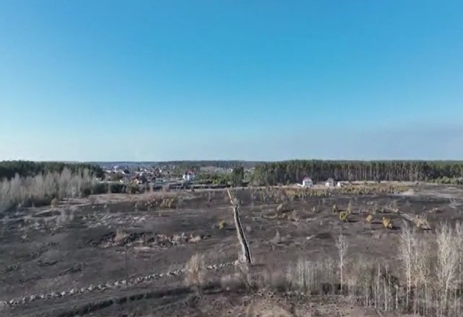 Russian tank fires at civilian homes in Bucha