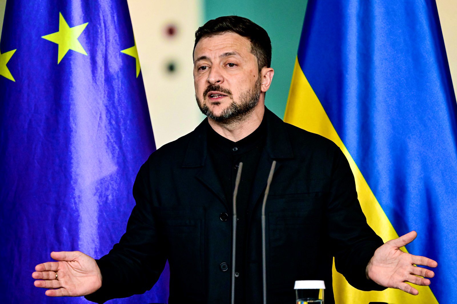 Russia faltering, Ukraine holds strong ahead of talks