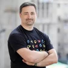 Smilianskyi, CEO of Ukrposhta, receives Order ‘For Merit’ despite bankruptcy.