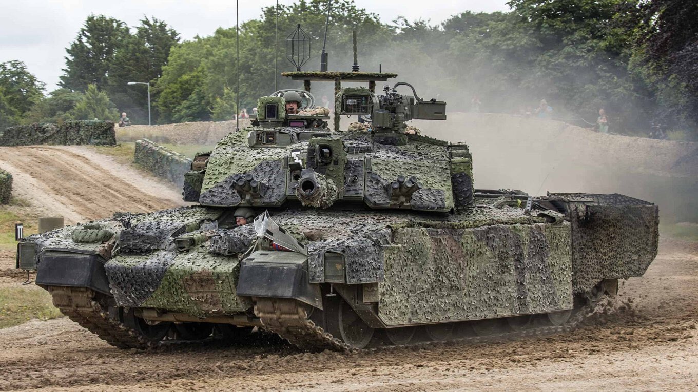 British Challenger 2 tanks take part in Kursk operation