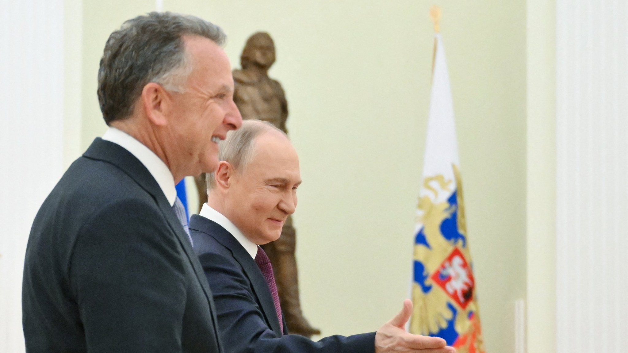 Bloomberg: US Shared Ukraine-Europe Peace Plan Draft with Putin