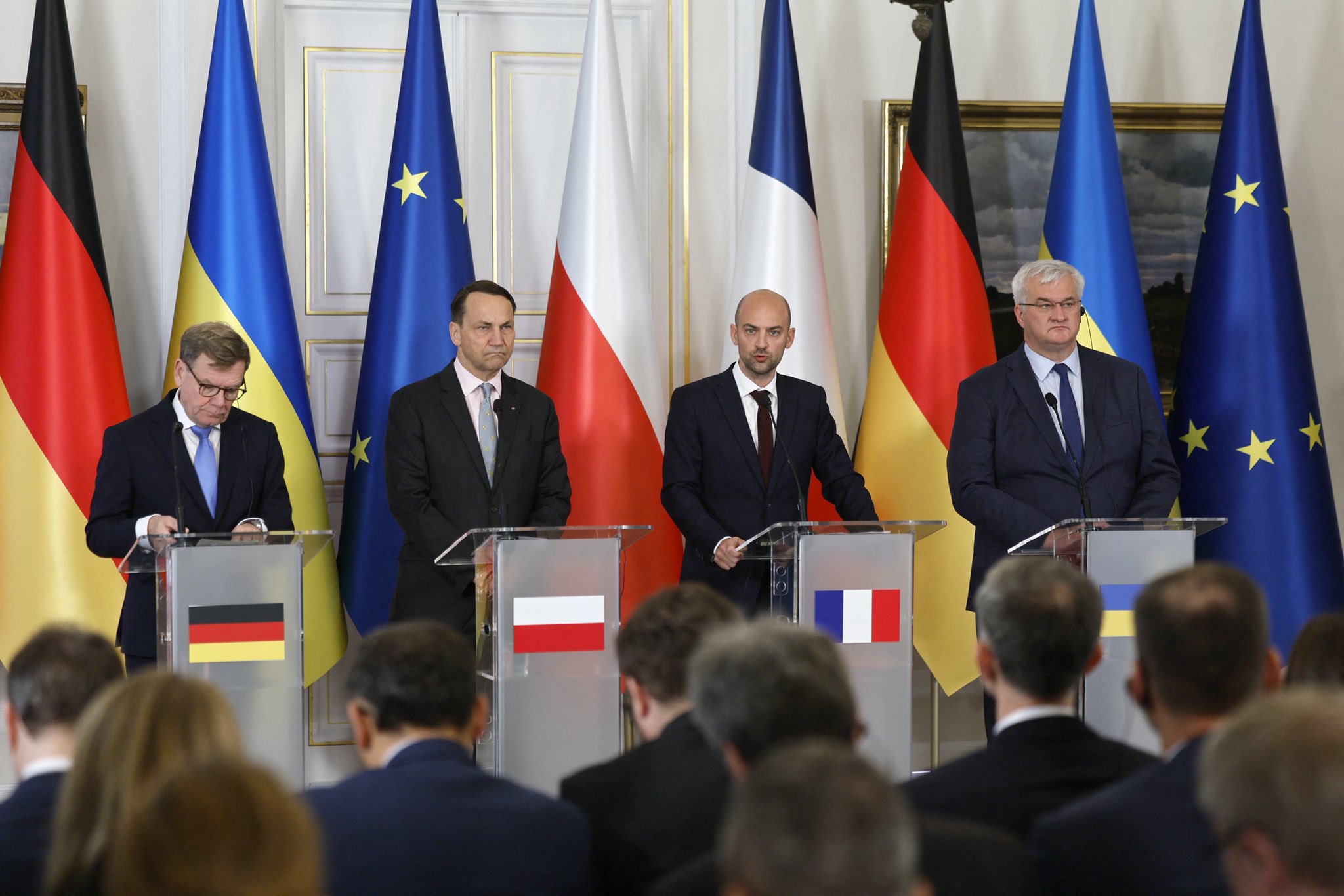 Weimar Triangle backs Ukraine in Warsaw