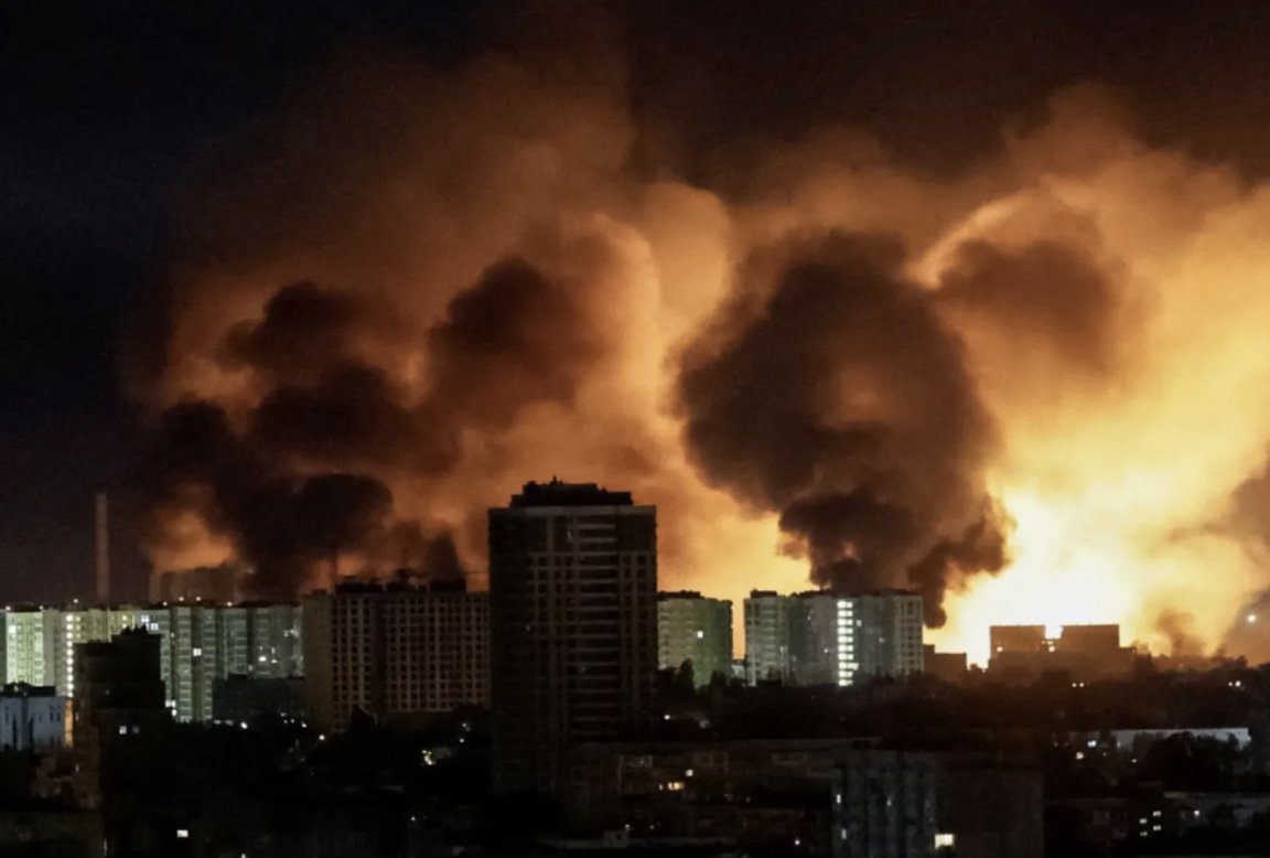 Kyiv in smoke: deaths, fires, destruction and debris