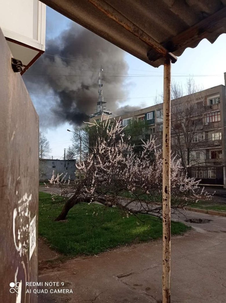 Russian strikes hit Severodonetsk: water and food warehouses damaged