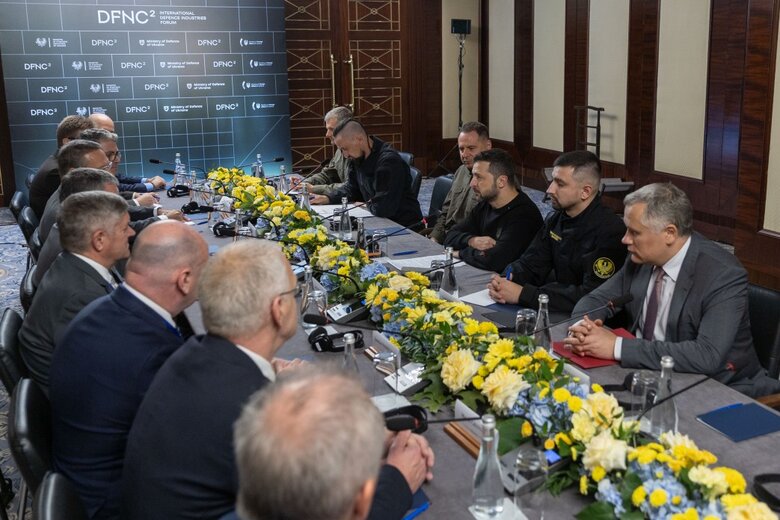 Zelensky meets defense industry leaders