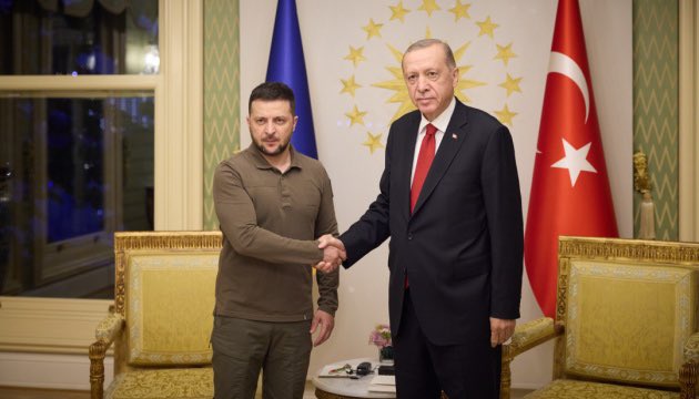 Zelensky meets Erdogan in Turkey to discuss Russia negotiations