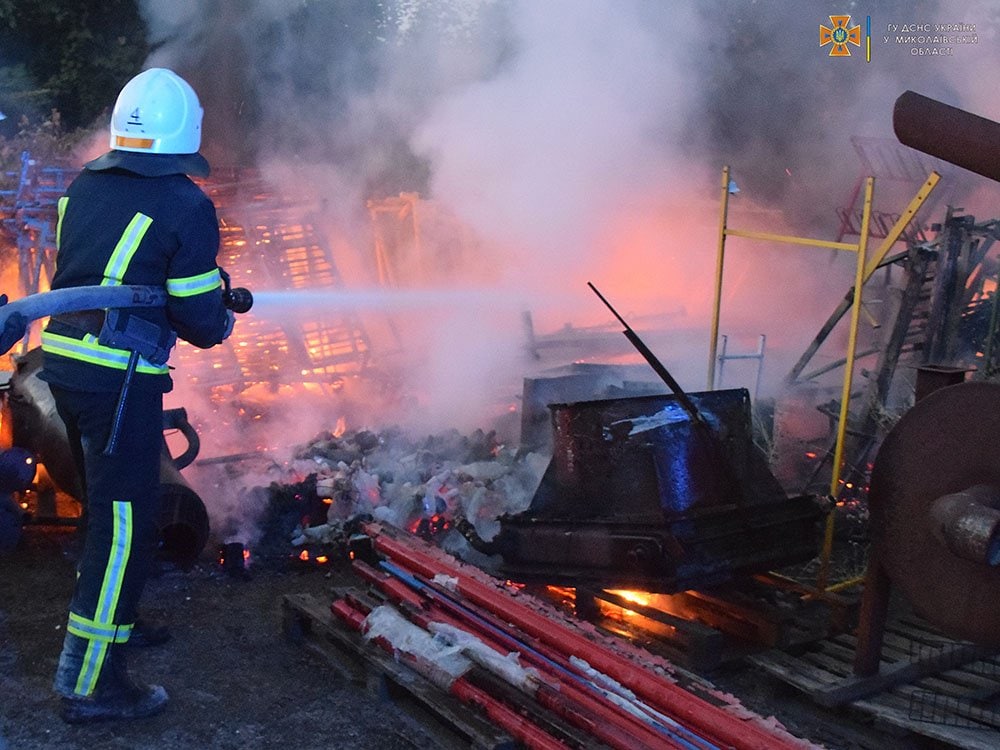 Fire in Mykolaiv after powerful explosions