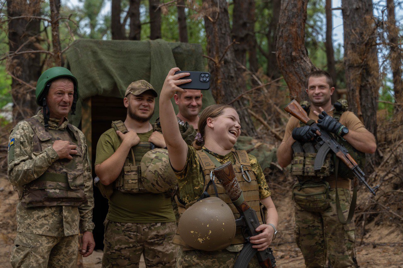 115th Mechanized Brigade takes a selfie before action