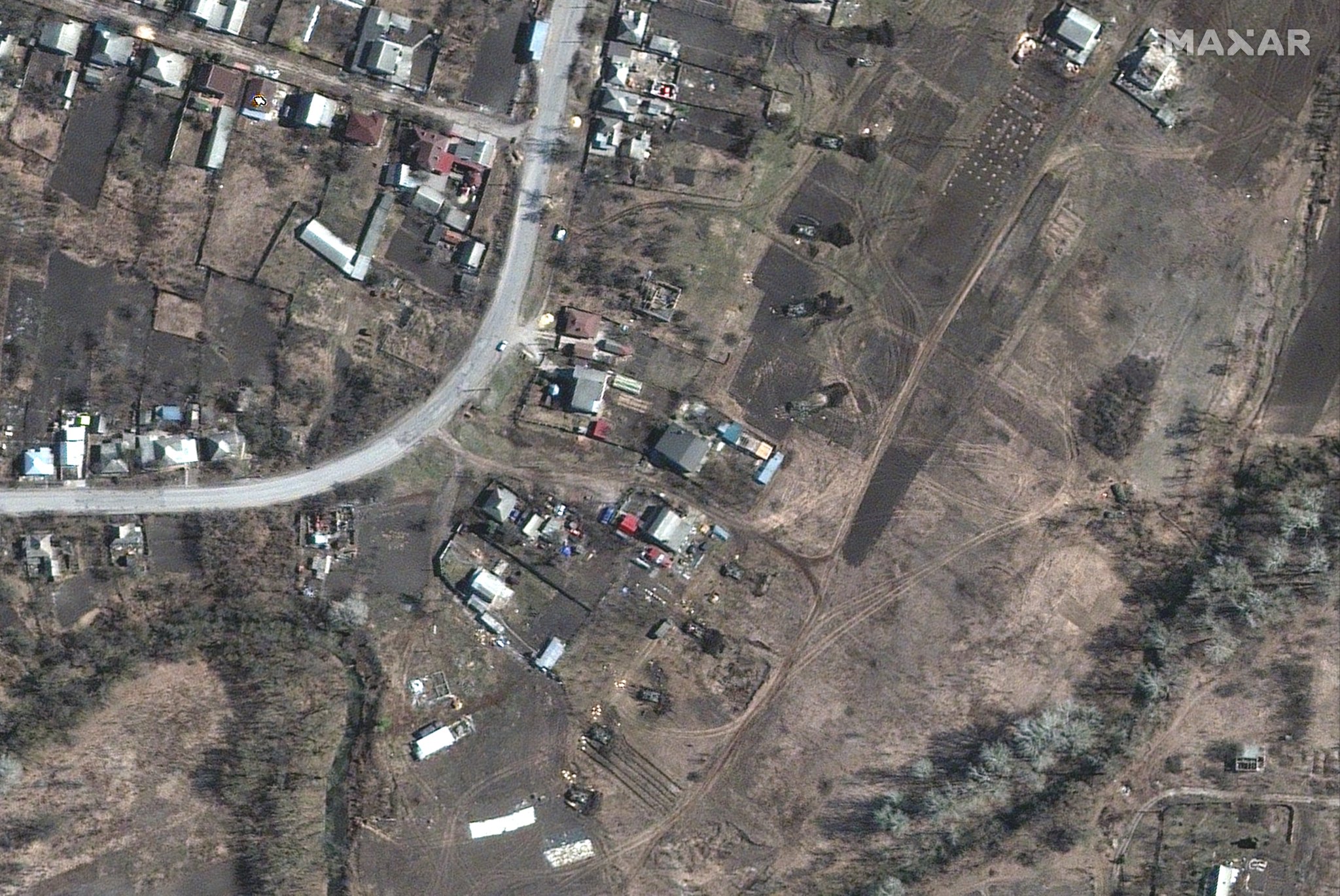 Russian tank company in revetments north of Izyum