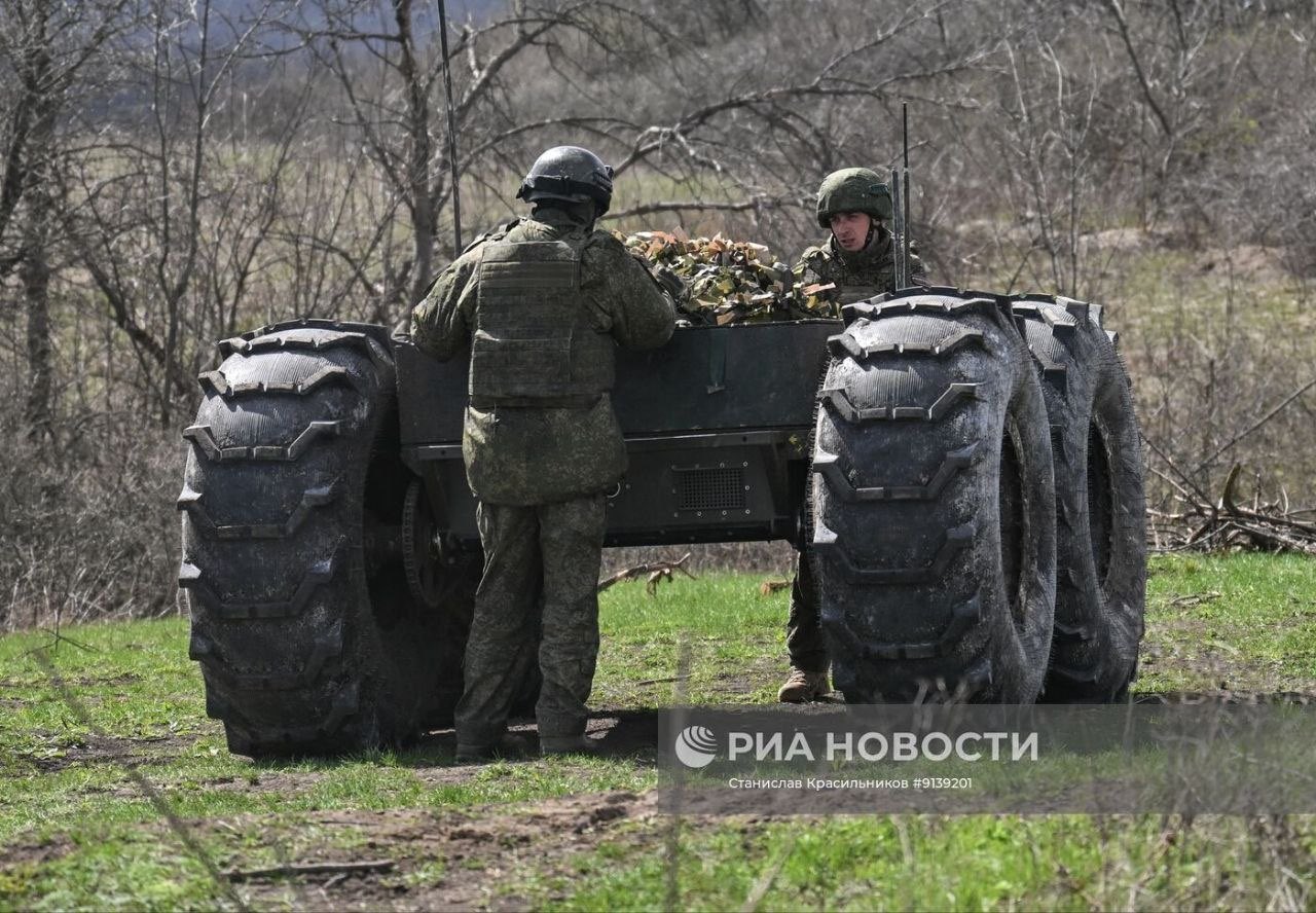Russian Armed Forces use Chelnok ground drones