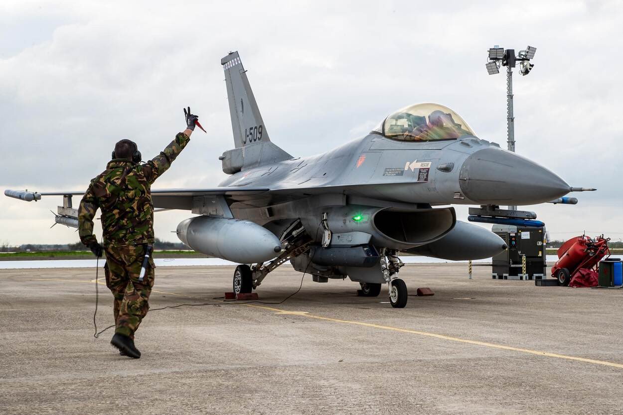 États-Unis approuvent 310M$ d’aide pour F-16 en Ukraine