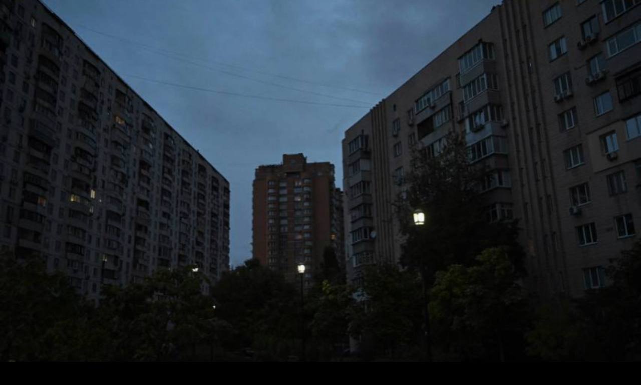 Russia targets energy infrastructure in Chernihiv and Sumy, residents face blackouts