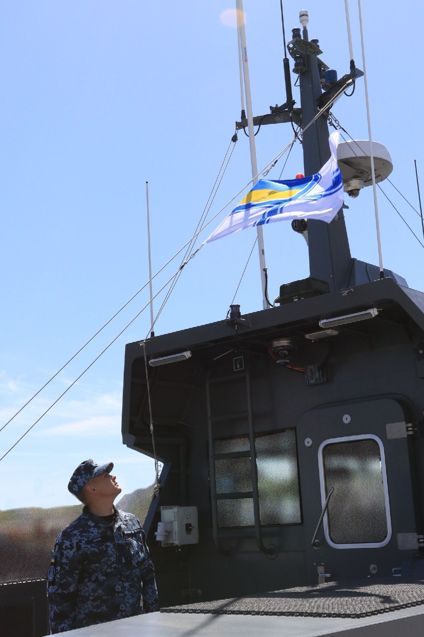 Ukraine raises flags on Irpin and Reni vessels