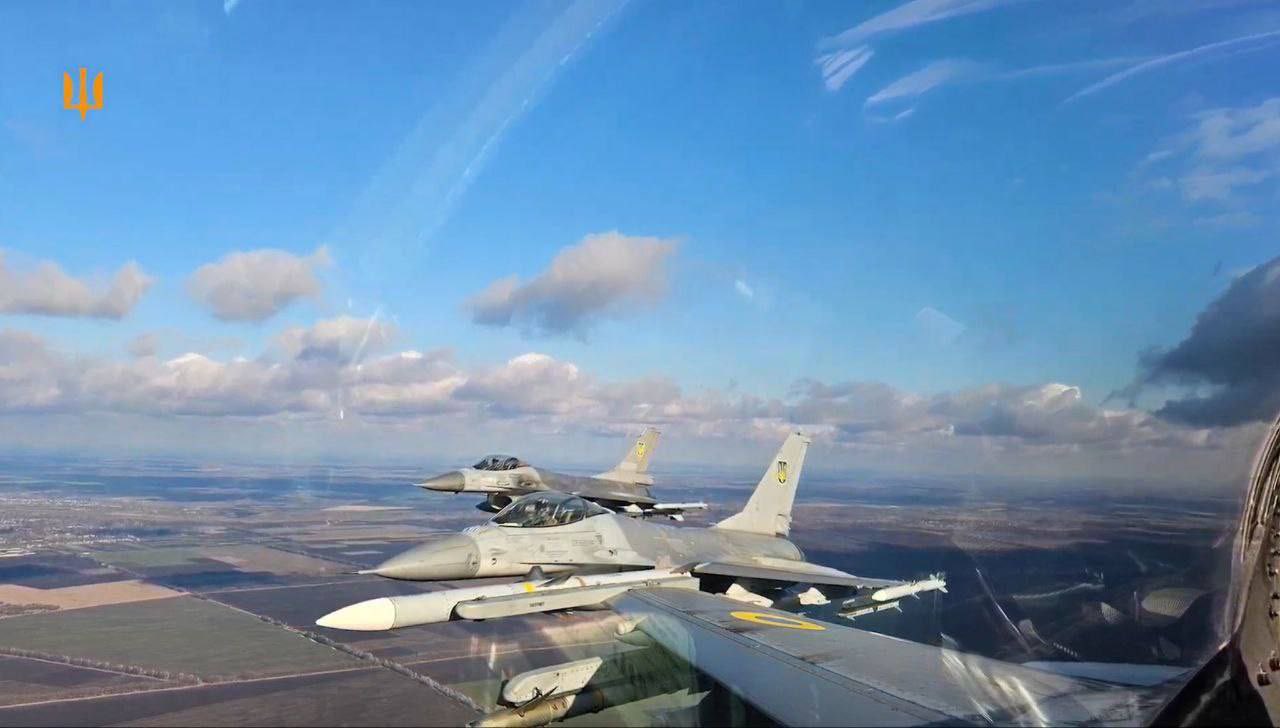 Ukrainian F-16 fighters with AIM-120 and AIM-9L missiles