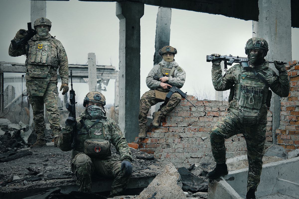 Facing the enemy, we defend our country