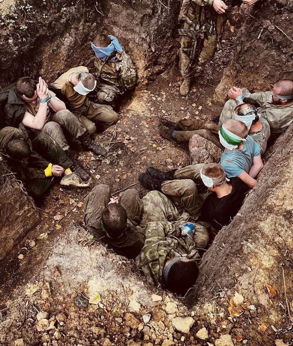 Another photo of Russian prisoners of war in Kursk