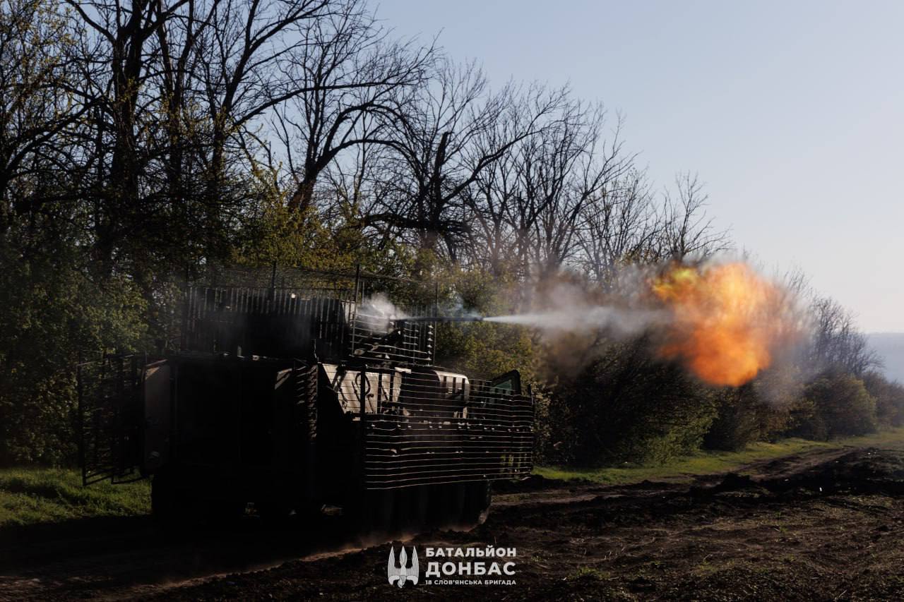 BTR-4 in action by Donbas Battalion