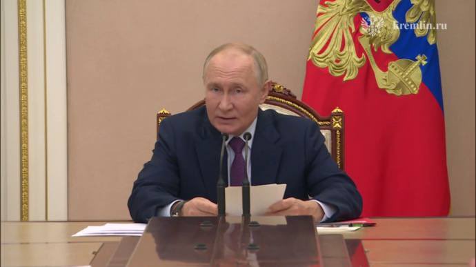 Putin issues nuclear threat during Zelensky’s US visit
