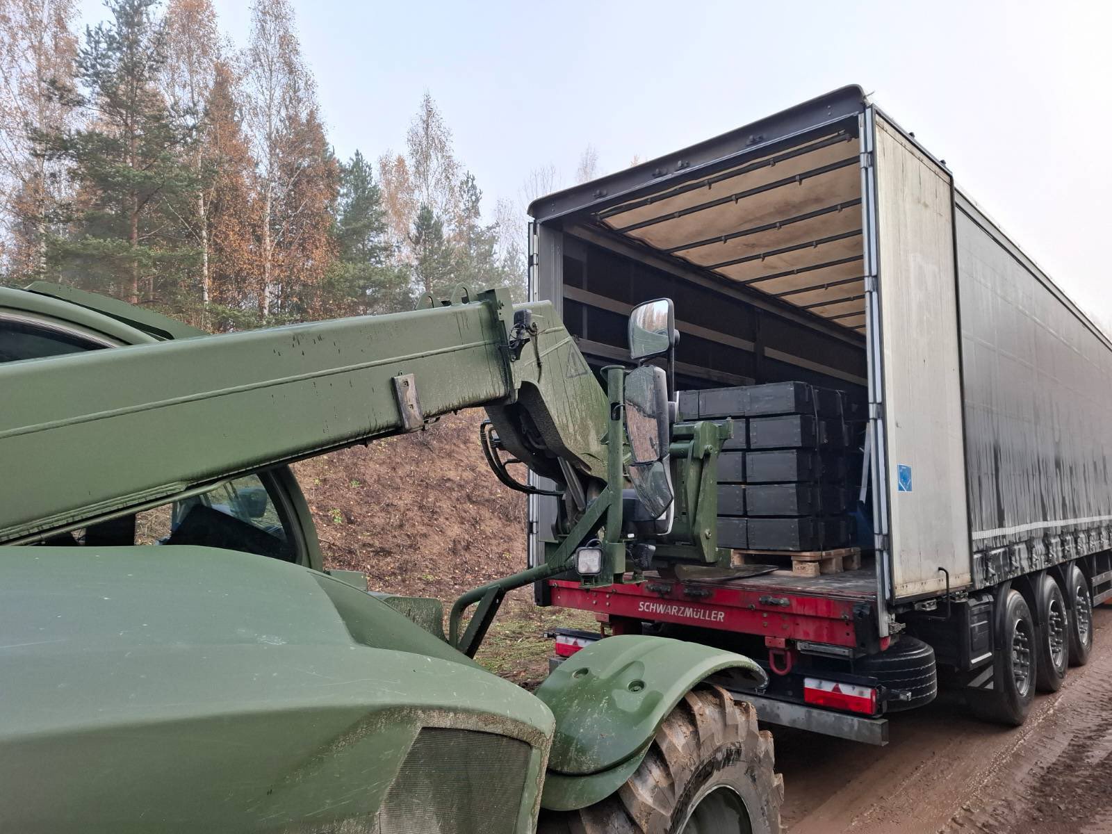 Lithuania provides military aid to Ukraine