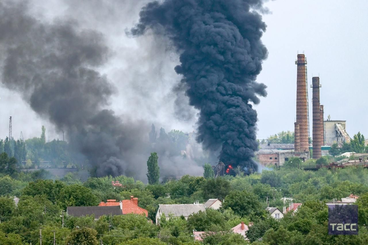 Explosions hit occupied Donbas, plant ablaze