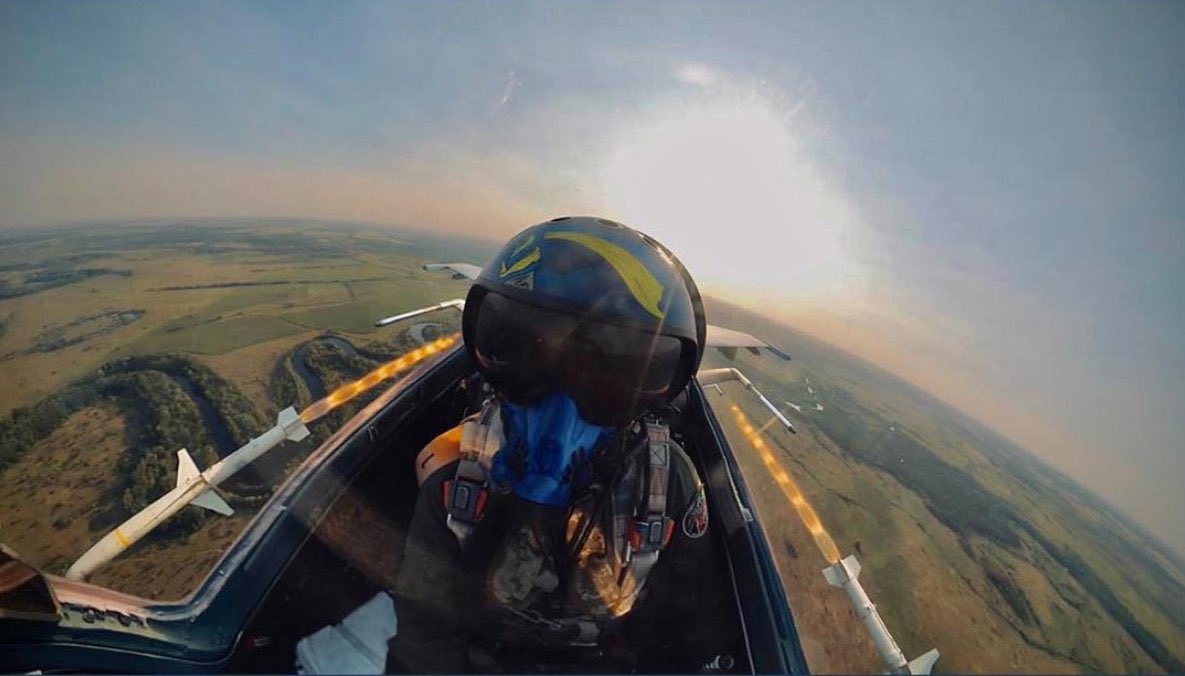 Launch of two AGM-88 HARM missiles by a Ukrainian Su-27