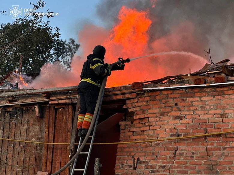 Zelensky: Russia attacked 15 regions, missile hit textile workshop in Volochysk