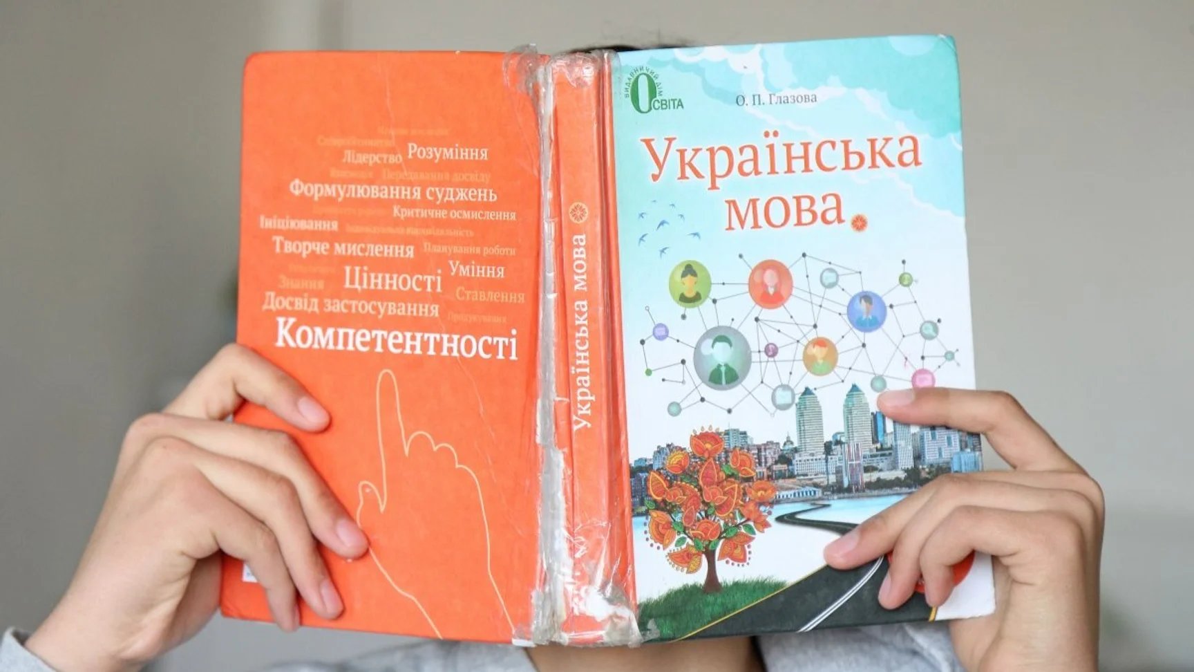 Russian language imposed in Ukrainian schools in Crimea