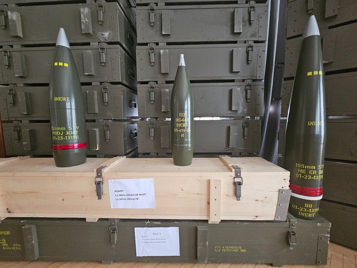 Slovak and Czech volunteers buy Ukrainian ammunition