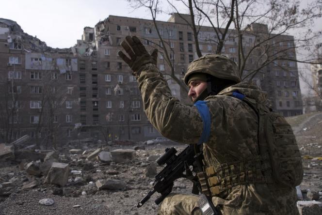 Mariupol defenders refuse to surrender arms