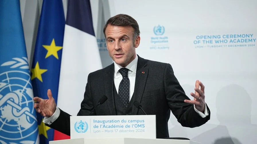 Macron: Realistic territorial talks only for Ukraine and Russia