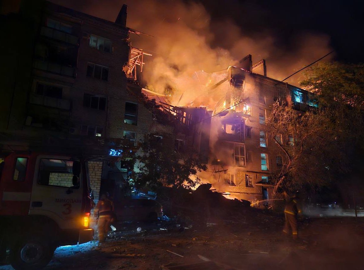 Russians destroy part of building in Mykolaiv