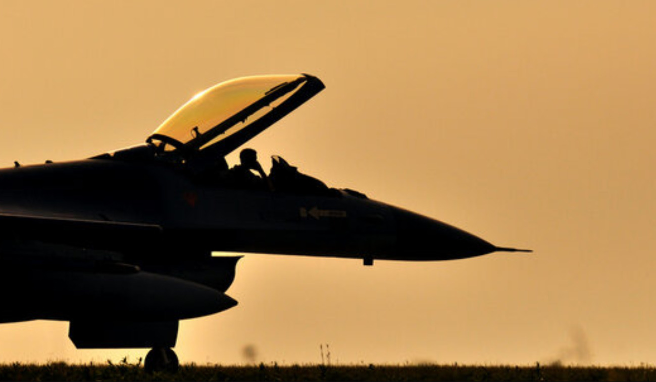10 Ukrainian military personnel completed F-16 maintenance training in the Netherlands