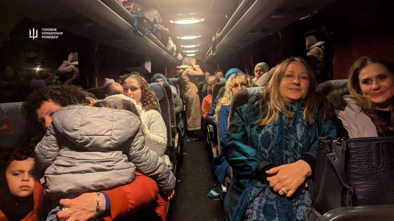 HUR et MFA évacuent 34 personnes de Syrie