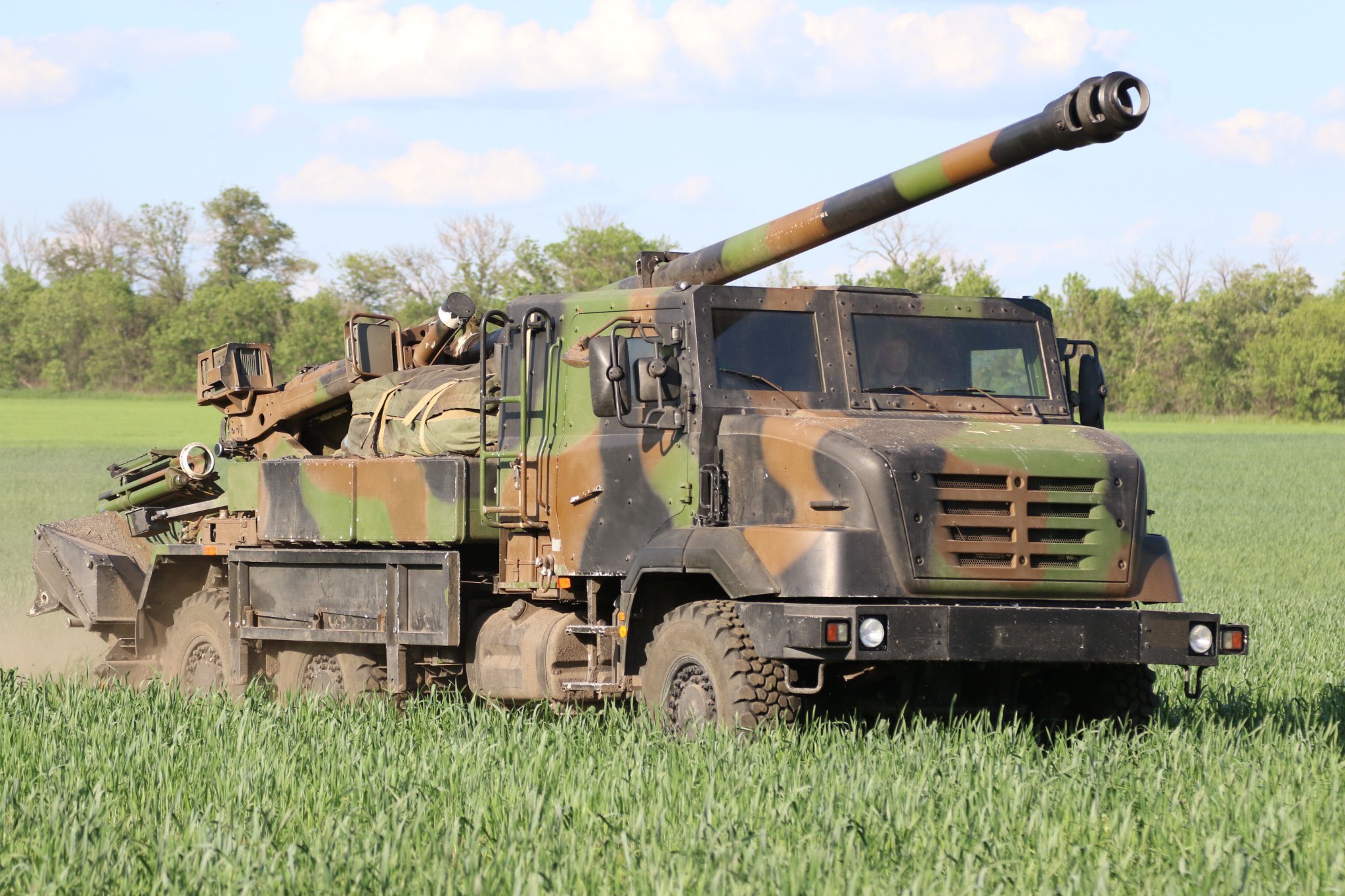 France to use frozen Russian funds for CAESAR howitzers