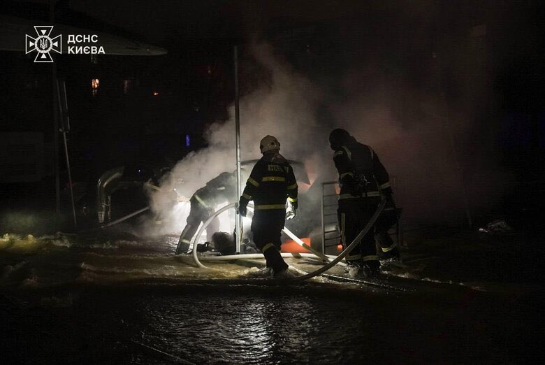 Consequences of Russia’s ballistic attack on Kyiv: 4 dead